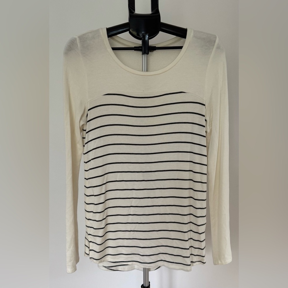 41 Hawthorne | Off White & Gray Stripe Long Sleeve Tee | Size M